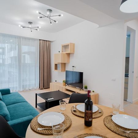 Amazing View Apartments - Iuliu Maniu & Politehnica Park Bukares Bagian luar foto