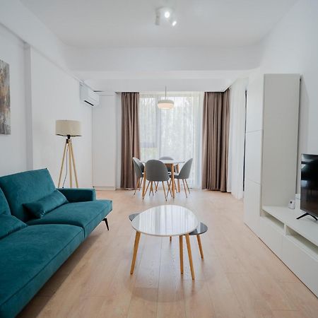 Amazing View Apartments - Iuliu Maniu & Politehnica Park Bukares Bagian luar foto
