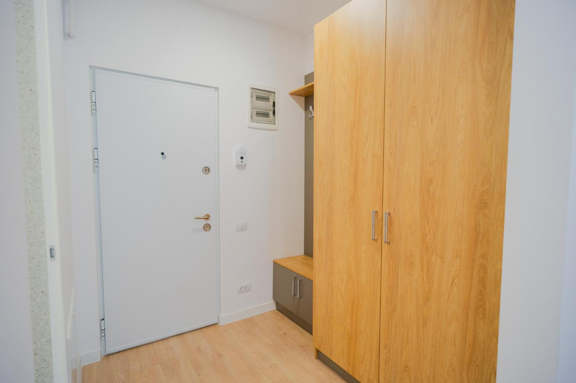 Amazing View Apartments - Iuliu Maniu & Politehnica Park Bukares Bagian luar foto