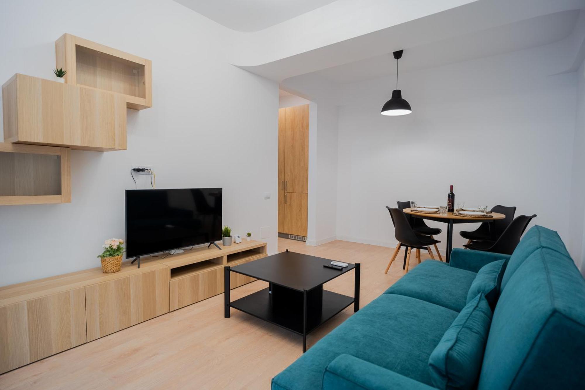 Amazing View Apartments - Iuliu Maniu & Politehnica Park Bukares Bagian luar foto