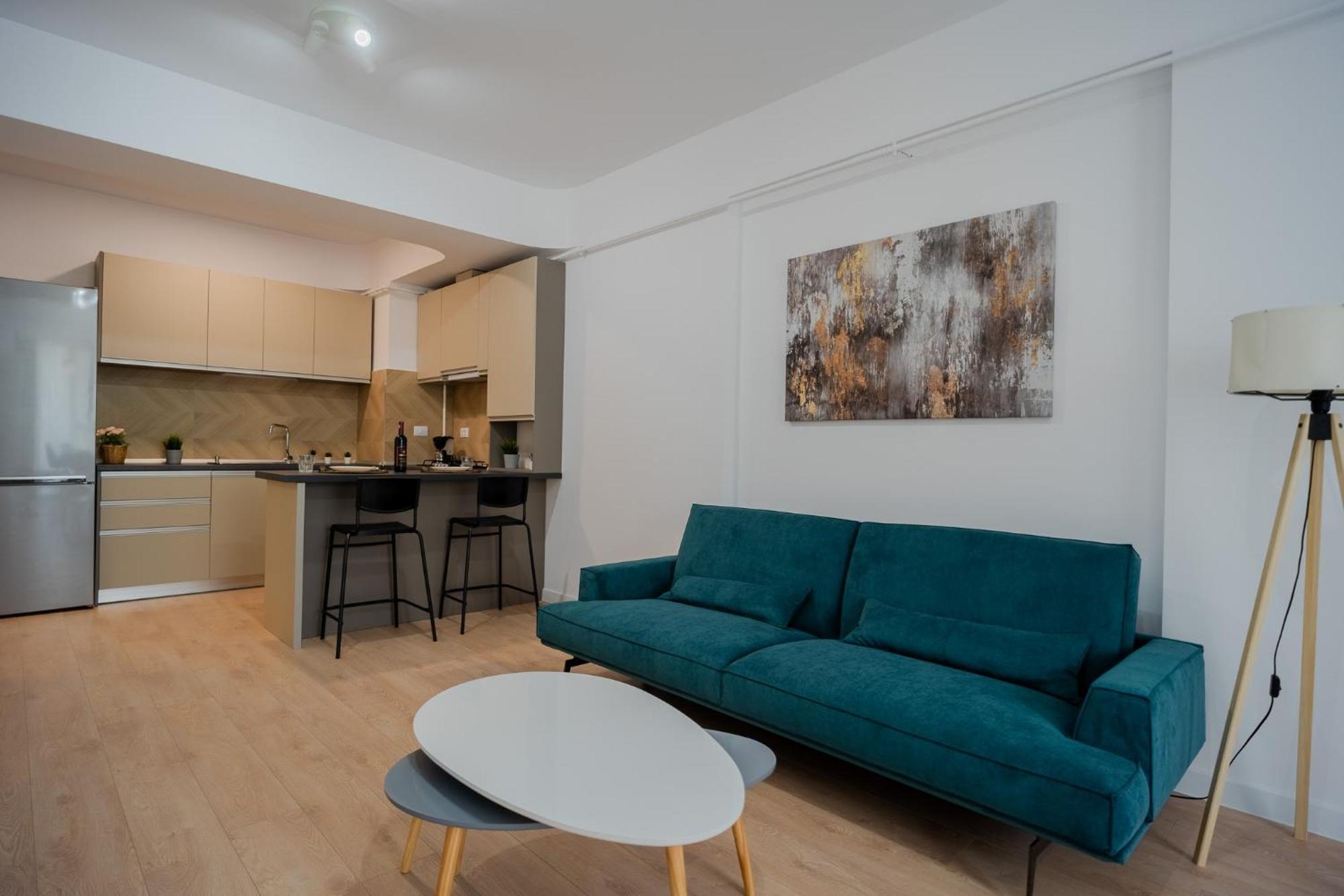 Amazing View Apartments - Iuliu Maniu & Politehnica Park Bukares Bagian luar foto