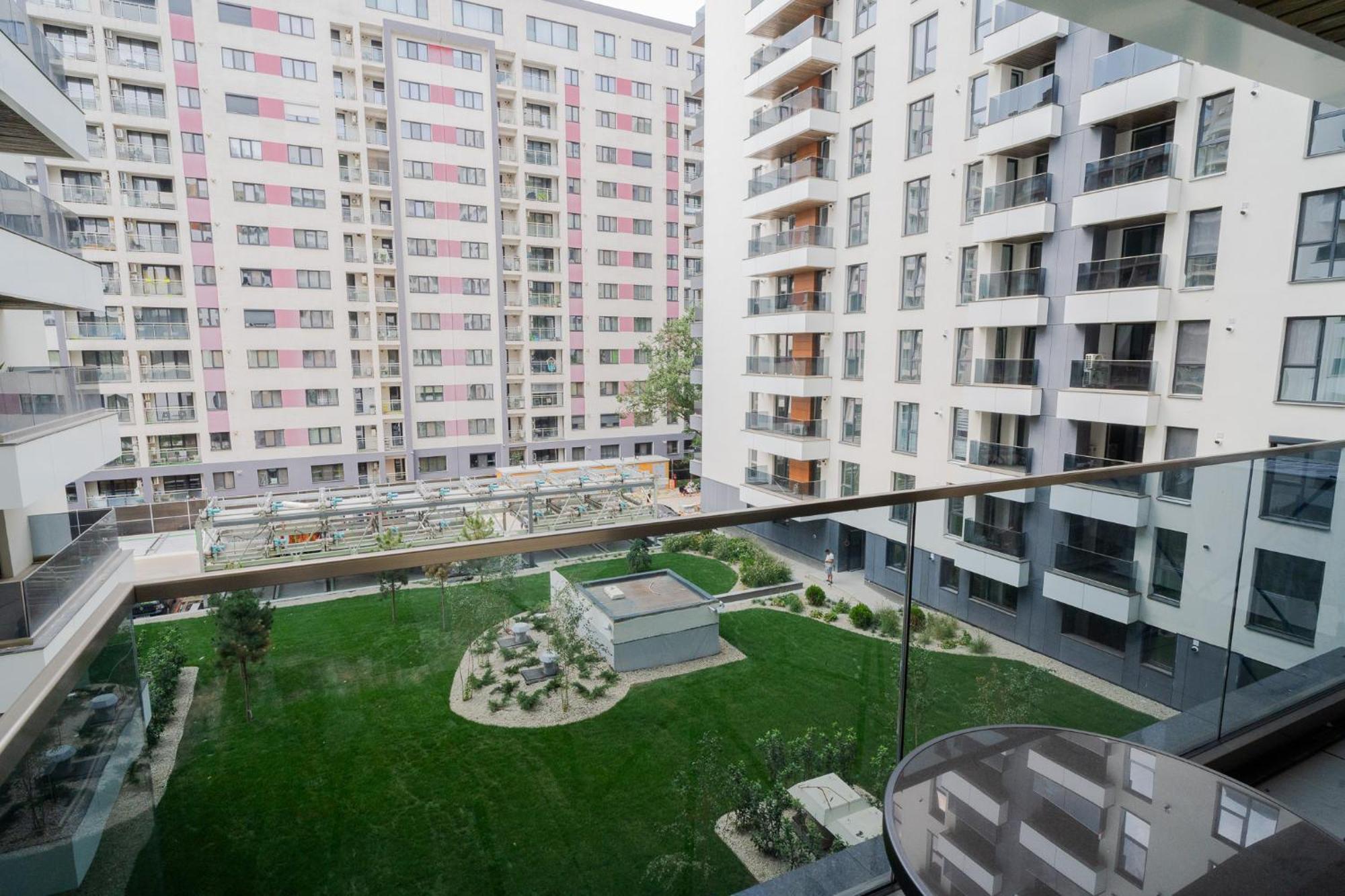 Amazing View Apartments - Iuliu Maniu & Politehnica Park Bukares Bagian luar foto