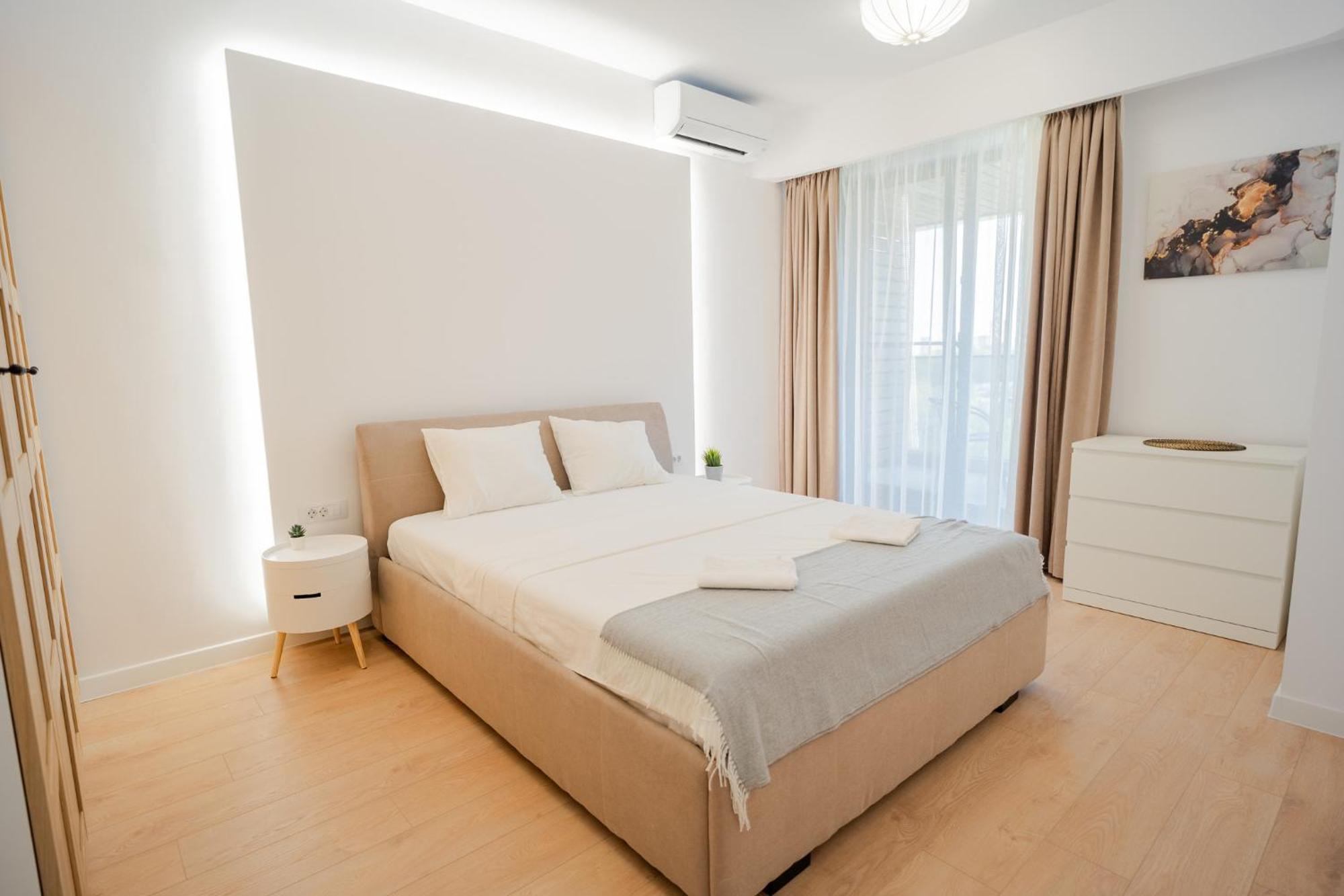Amazing View Apartments - Iuliu Maniu & Politehnica Park Bukares Bagian luar foto