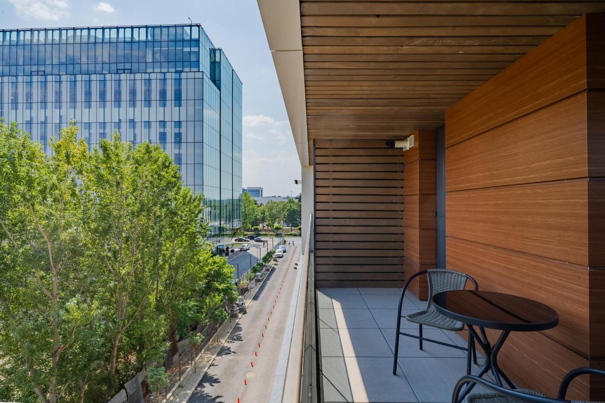 Amazing View Apartments - Iuliu Maniu & Politehnica Park Bukares Bagian luar foto